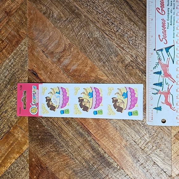 Vintage SandyLion popcorn girl stickers sealed Kromekote - Picture 2 of 6